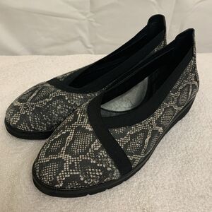 Nurture Kizzie Snake Print Loafers Womens 8 Slip On Comfort Shoes